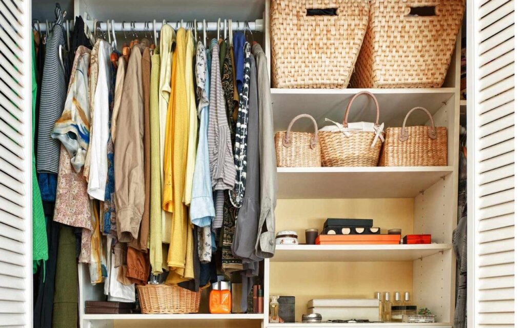 How to Declutter Your Closet for Seasonal Change in Tonawanda