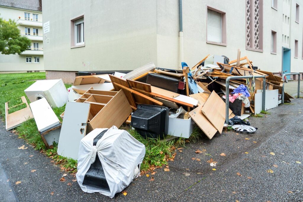 Top Questions to Ask Before Hiring a Junk Removal Service in Tonawanda