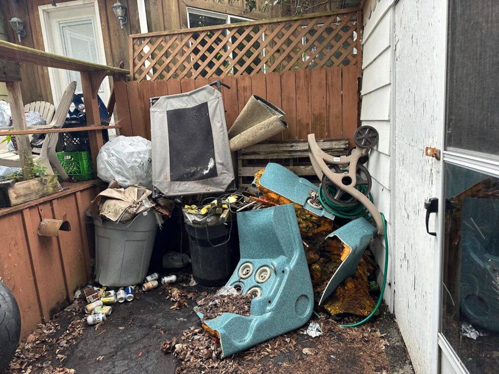 How Junk Removal Companies in Buffalo Recycle and Donate Items