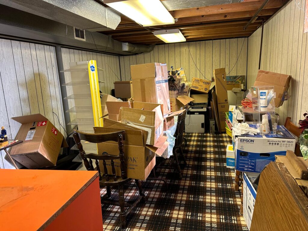 How to Handle Hoarder House Cleanouts Safely